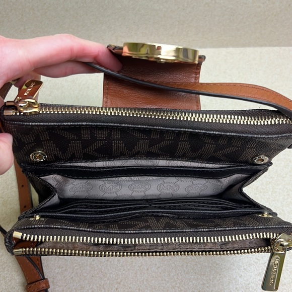 Michael Kors Crossbody Bag - Picture 6 of 8